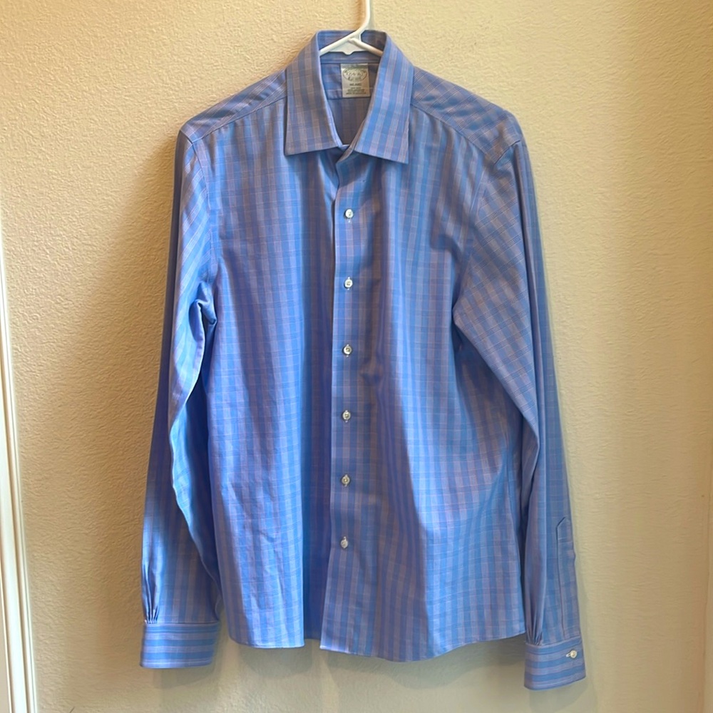 Brooks Brothers Milano non iron dress shirt. Size 15.5 x 36.  100% supima cotton